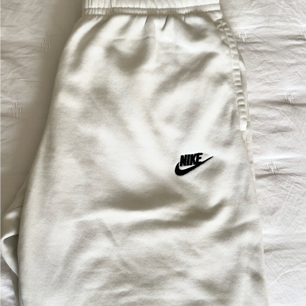 Nike Mens White Sweatpants - Picture 2 of 5